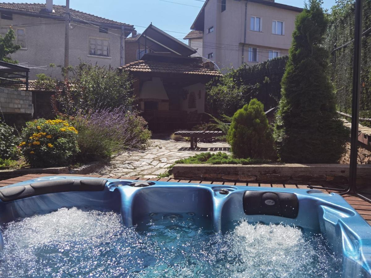Mira Guest House Dobrinishte Buitenkant foto