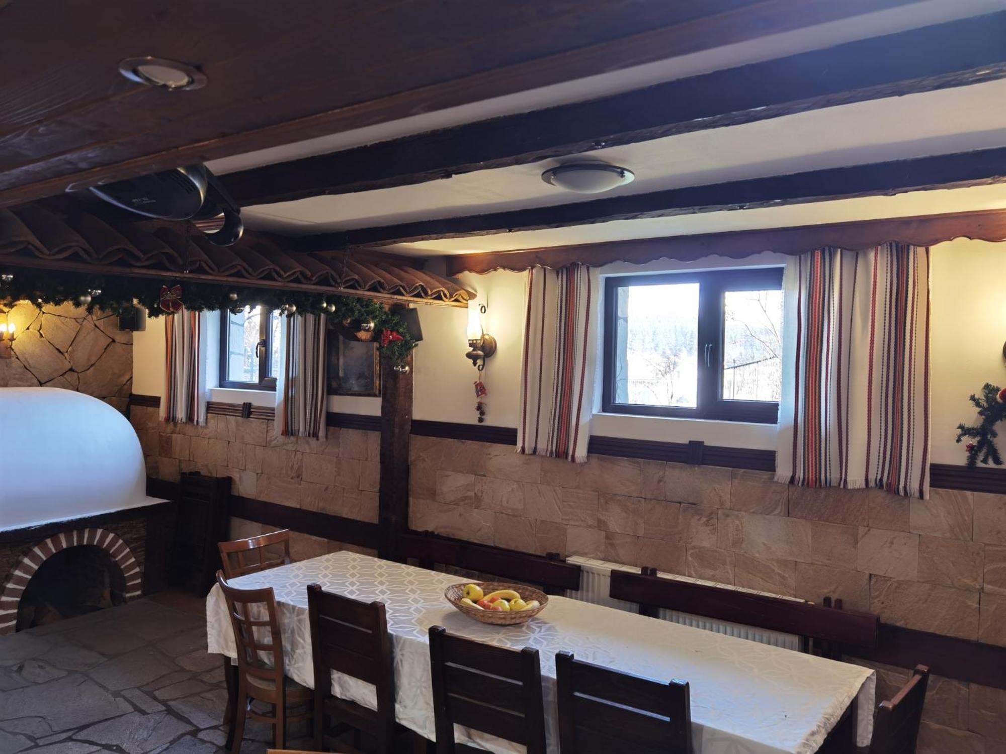 Mira Guest House Dobrinishte Buitenkant foto