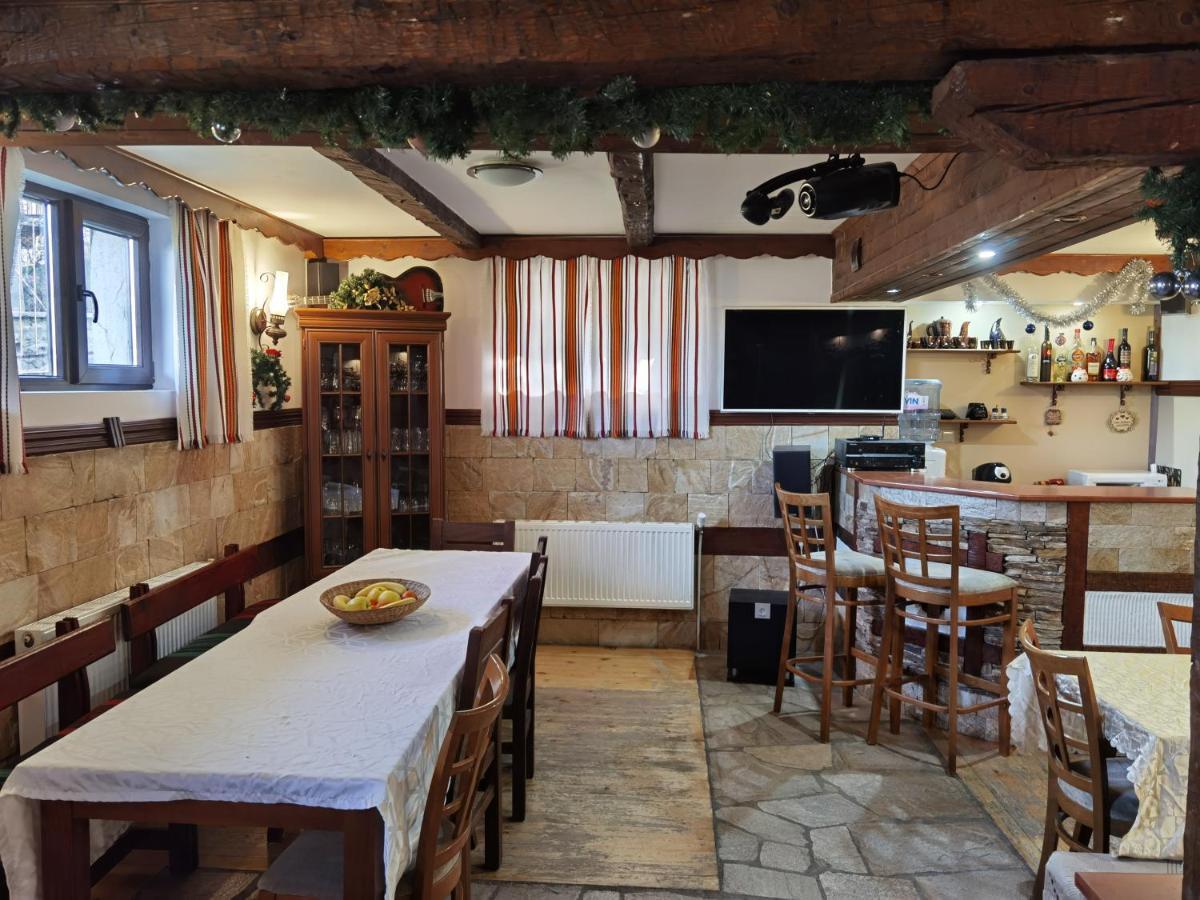 Mira Guest House Dobrinishte Buitenkant foto